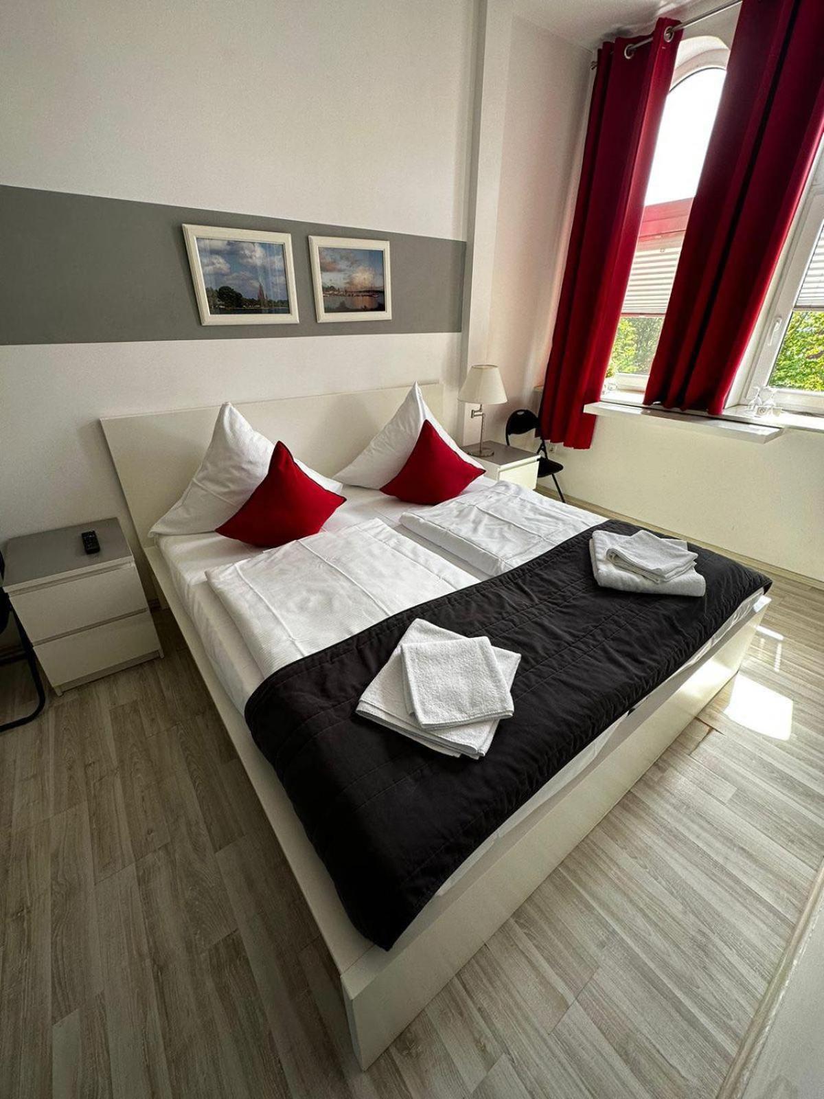 Hotel Deutscher Hof Schleswig Extérieur photo